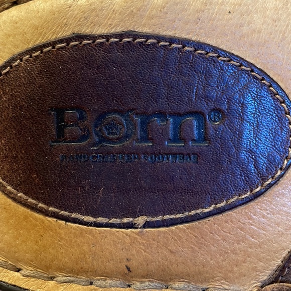 Brown Born Flip Flops Size 11 - Picture 2 of 4